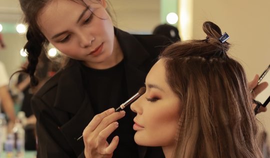 Makeup Cô dâu tại nhà chuyên nghiệp – Chuyên gia Diệu Linh trực tiếp thực hiện